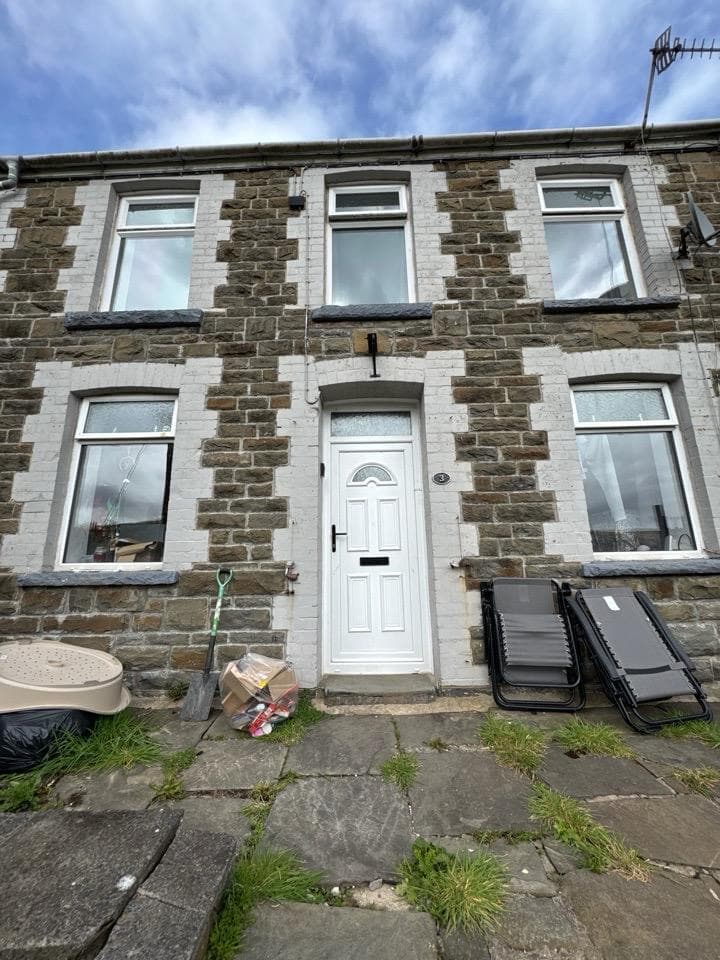 Luton Street, Blaenllechau, CF43