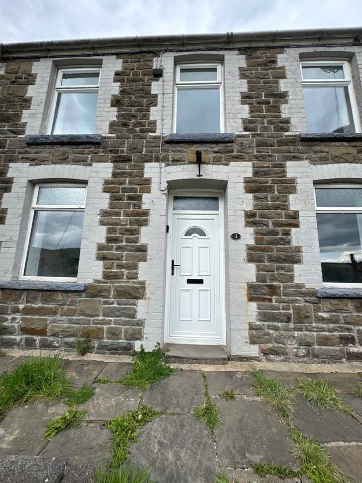 Luton Street, Blaenllechau, CF43