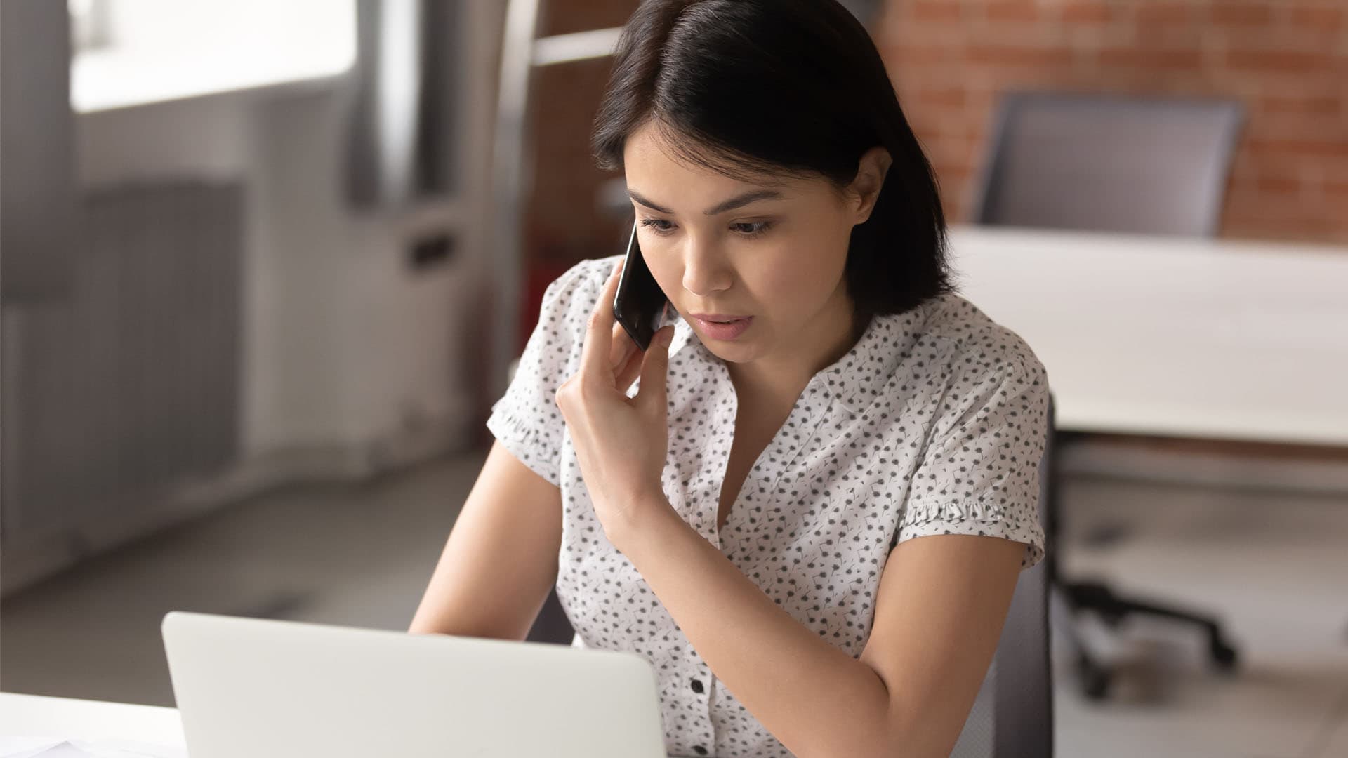 <strong> 24 HOUR EMERGENCY CONTACT<strong>