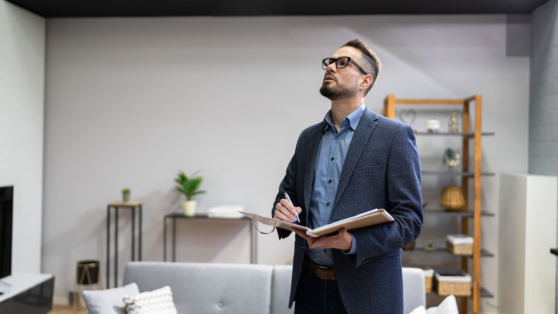 <strong>PROACTIVE MANAGEMENT<strong>